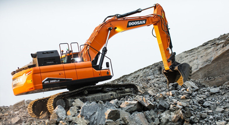 Lancio prodotto: Portate i vostri affari ancora più in alto con l'escavatore Doosan DX380LC-7!